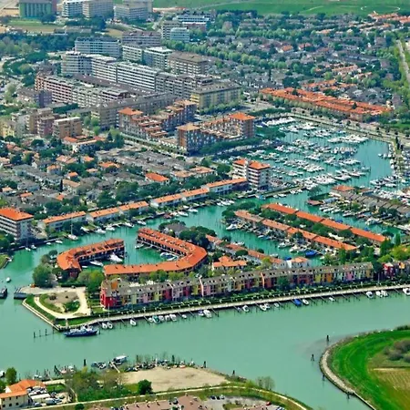 In Caorle With Balcony * La Fagiana